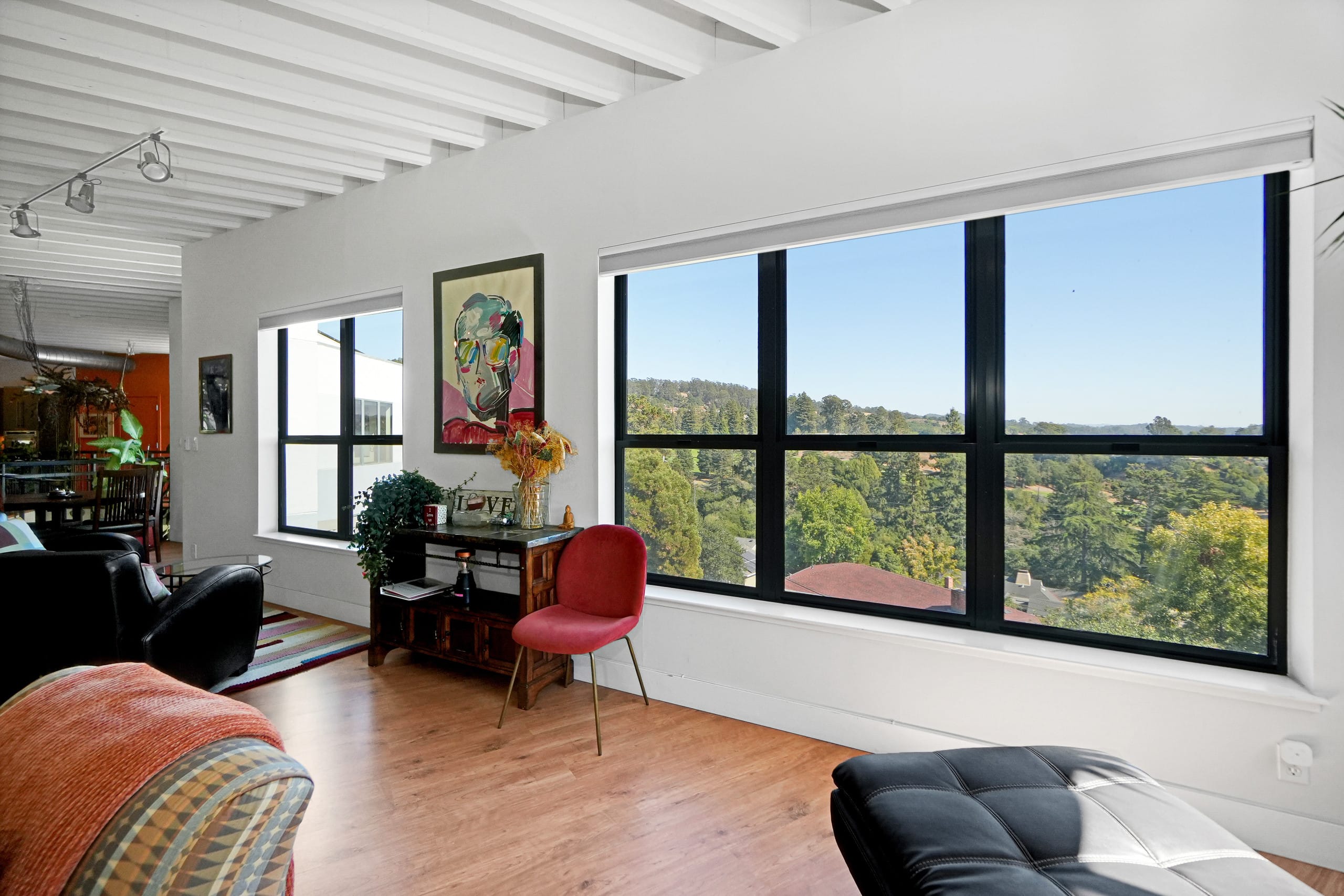 Enlightenment House Hillside Retreat with Views - Photo 7