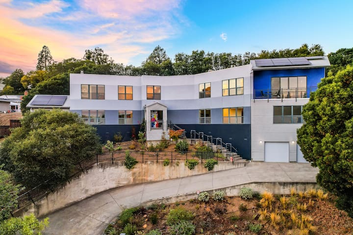 Enlightenment House in Magical Oakland Hills