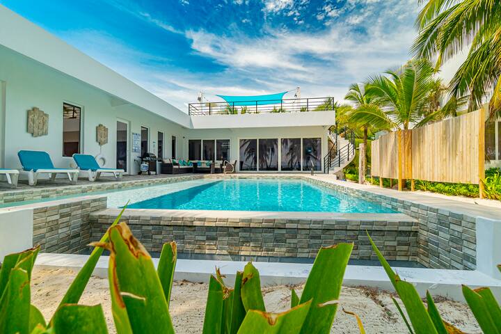 Belize Oceanfront Villa w/ Pool, Beach & Pier gallery image 2