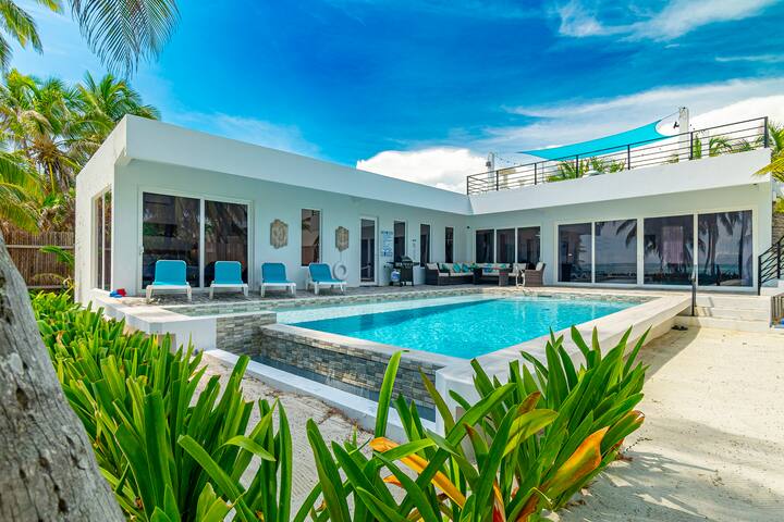 Belize Oceanfront Villa w/ Pool, Beach & Pier gallery image 4