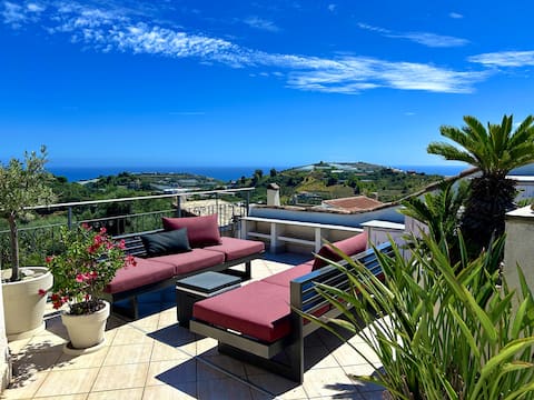 Panoramic location with sea view