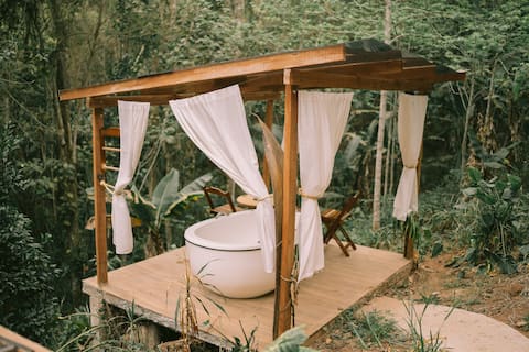 Bioconstructed Chalet: Dam, hammock and breakfast