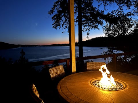 Puget Sound Waterfront Cabin | Hot Tub | Dogs OK