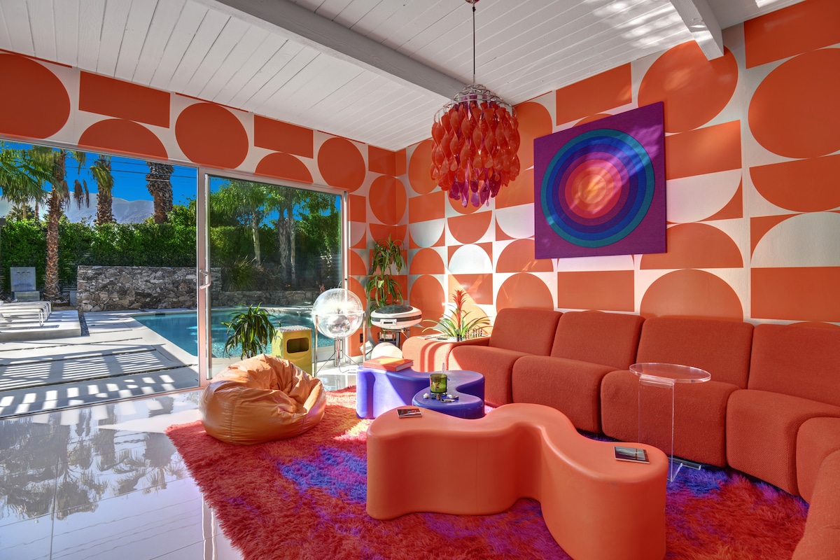 A Fabulous 60's \u0026 70's Inspired Escape - Houses for Rent in Palm Springs,  California, United States - Airbnb, image size:1200x800