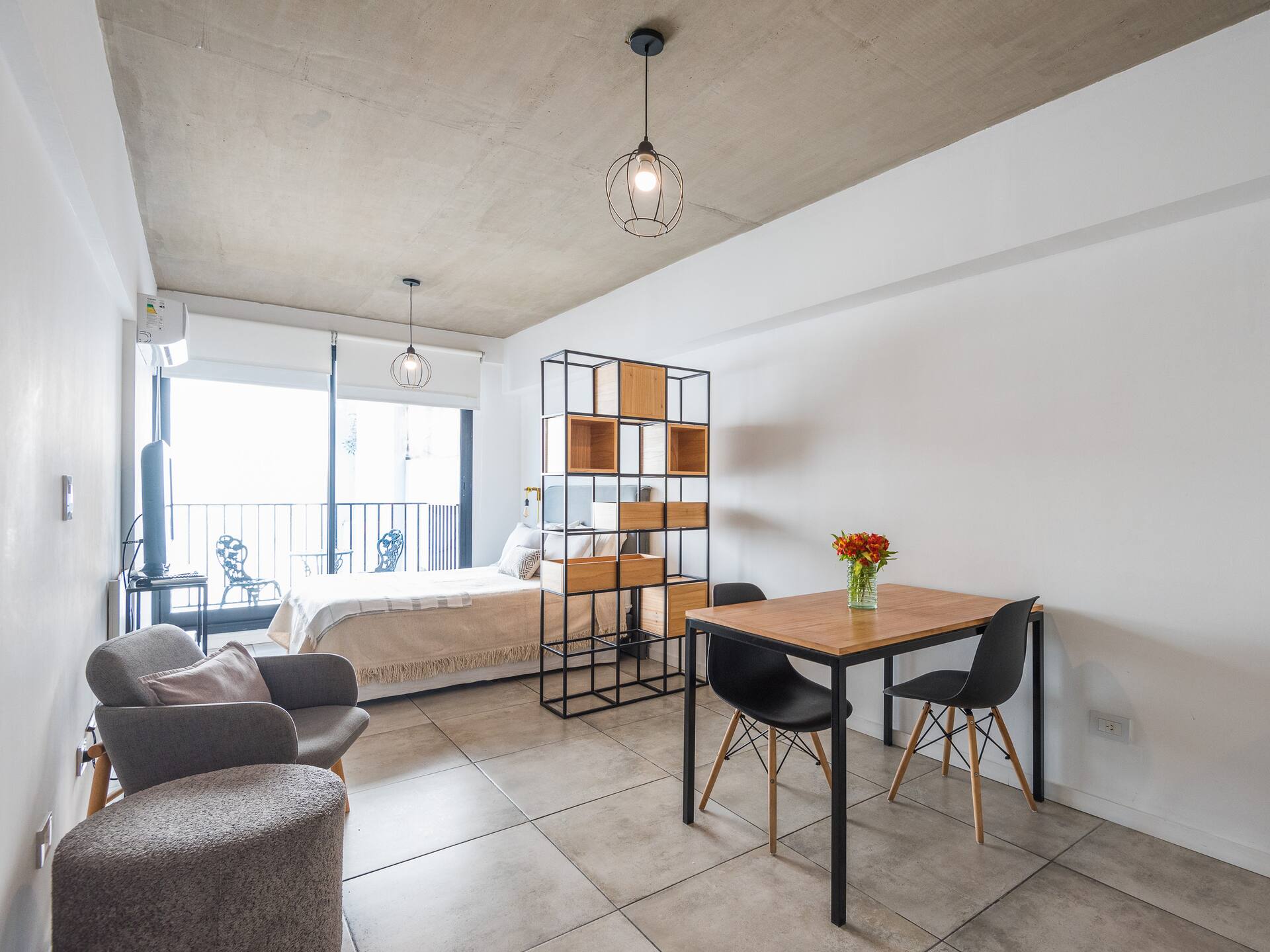 Apartamento mobiliado tipo kitnet em Monserrat com máquina de lavar