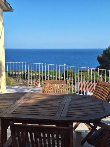 Villa hermosa 450m de la playa. Piscina. BBQ gallery image 5