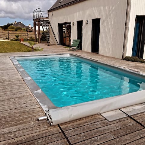 House by the sea, 50 m from the beach. For up to 8 people