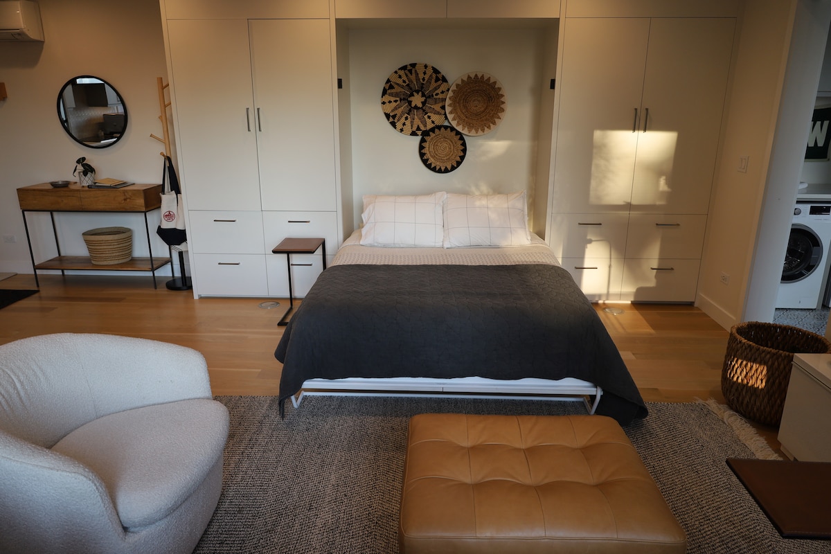 Modern Studio
