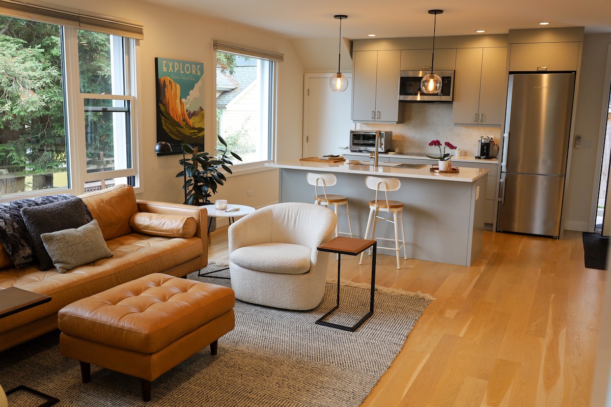 Modern Studio