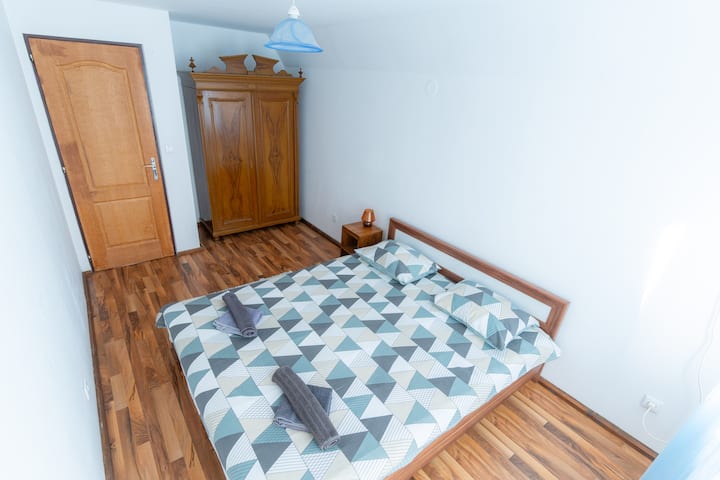 საძინებელი 1