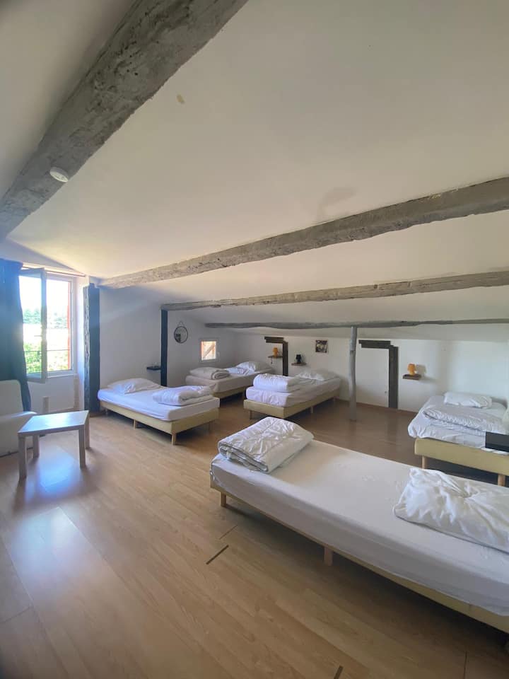 საძინებელი 1