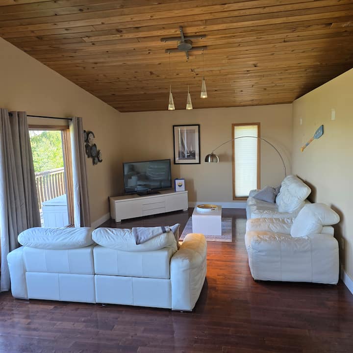 Lakeview Suite, Manitou Holiday Suites - Watrous