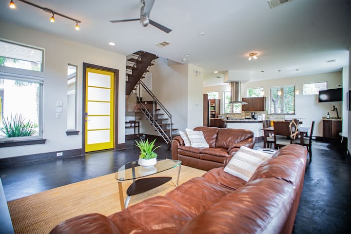 Charming East Central Home – Close to Everything! gallery image 2