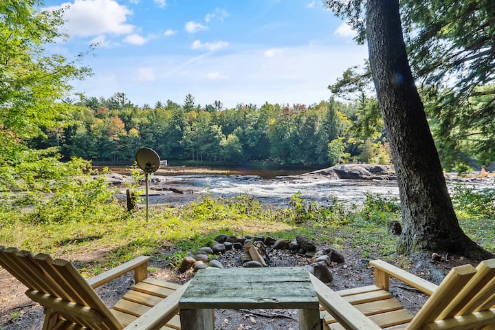 Moose River Rapids Cabin - Adirondack Mountains