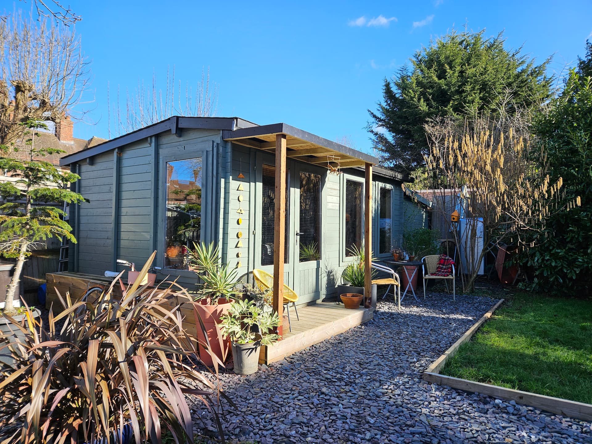 Fabulous en-suite cabin & spacious stylish house