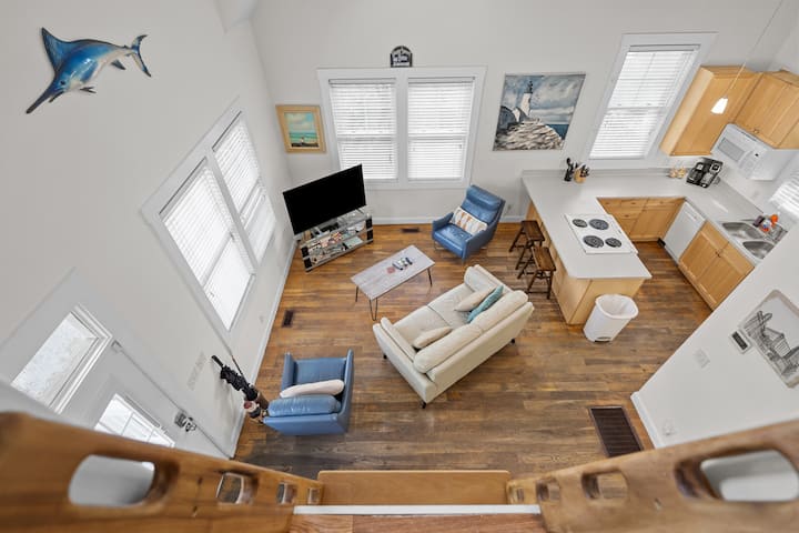 Private 2br Loft W/ Ping Pong & No Checkout Chores - Wilmington, NC