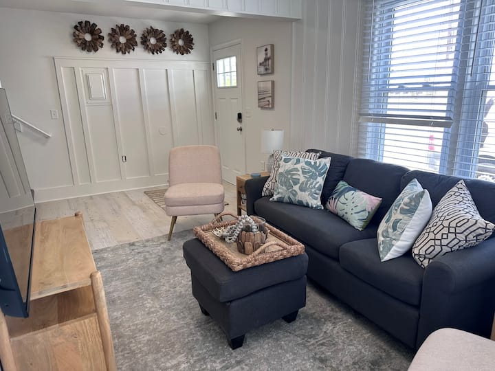 Sunlit Surf Haven • Entire Home Steps To Beach - Ocean City, MD