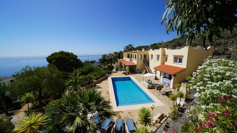 Stunning 6 bedroom Villa with amazing sea views.