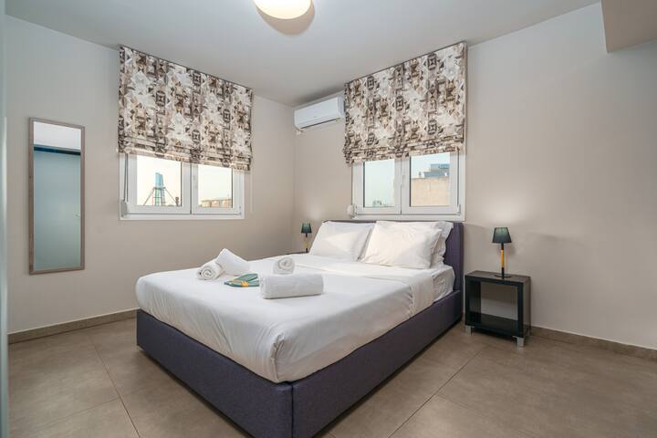 Modern 2 BD Apartment in the Heart of Athens gallery image 5