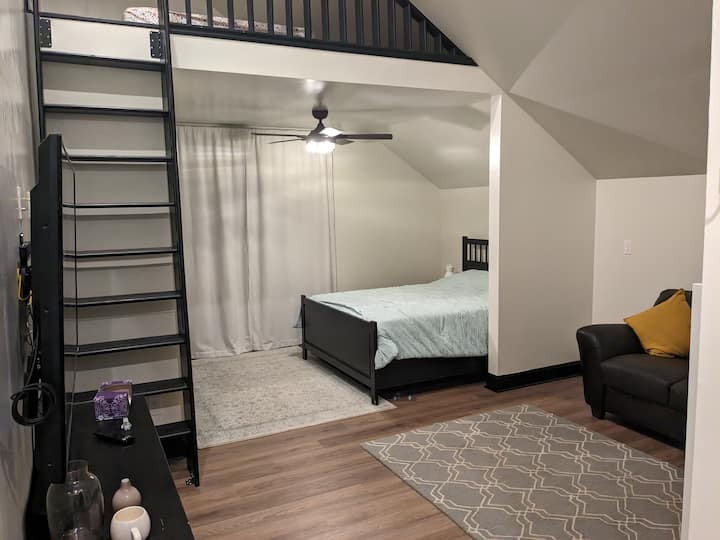 New Studio Steps From Panthers Stadium! - Wesley Heights - Charlotte