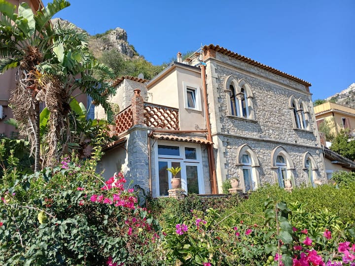 Villa Cappuccini + Two Pools Sea View - Taormine