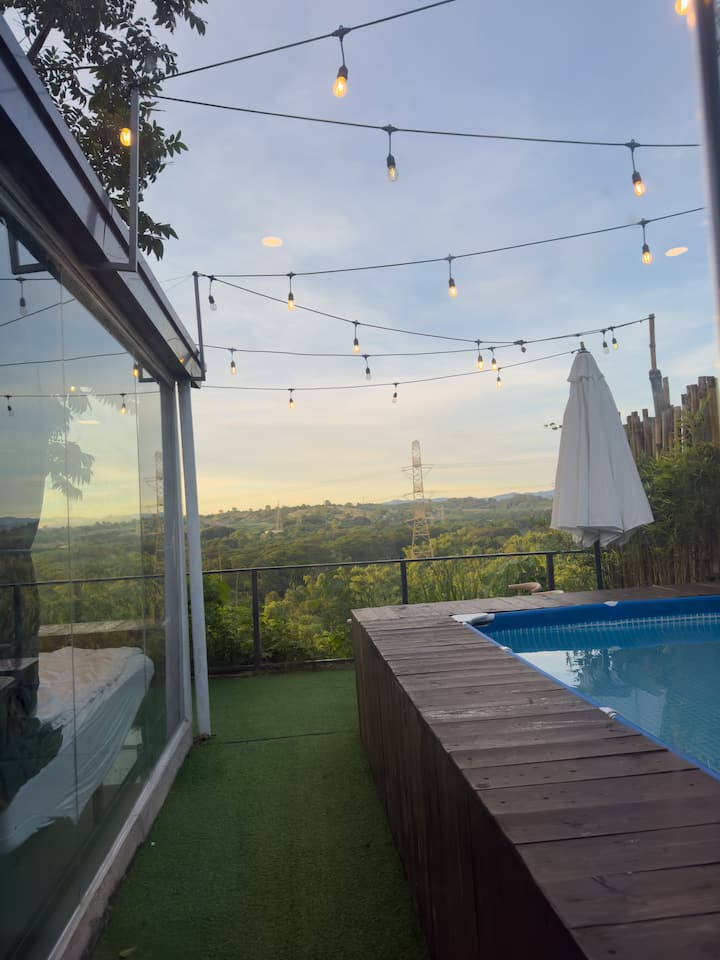 Glass Cabin 
Breathtaking  Mountain View w/ Pool