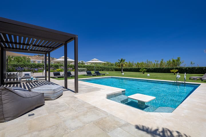 Iniada Villa II-A few meters away from sandy beach