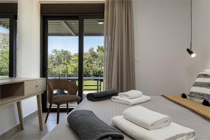 Todas las habitaciones tienen aire acondicionado y colchones cómodos.