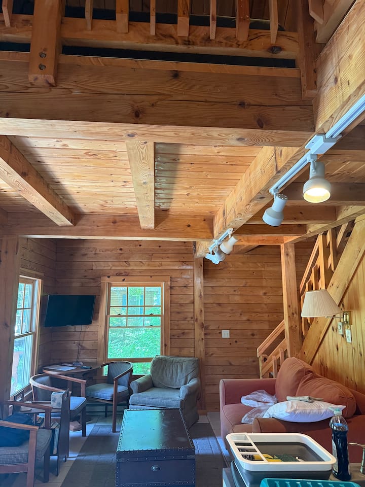 Log Cabin Sleeps 6  Convenient Location! - Rock Island State Park, Washington