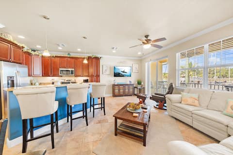 Successful Airbnb property: Marina Water Front Townhome Restaurant/Tiki Bar in Merritt Island