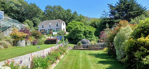Stunning views in 2 acres of garden & EV charger