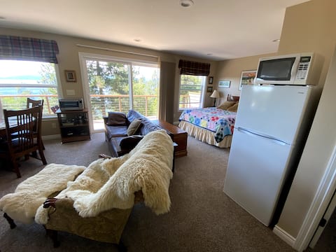 Top performing Airbnb: Tall Pines Lakeview Loft in Flathead Lake