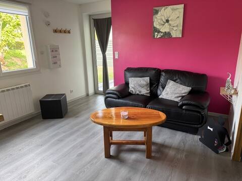 Apartment with garden *At the Cottage of Meïlih*