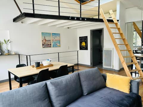 Annonce Airbnb populaire: Hyper center with private garage, all comforts à La Rochelle