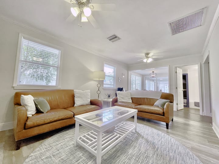 Tropical  Cottage W Spa - Anna Maria Island Img - Bradenton, FL