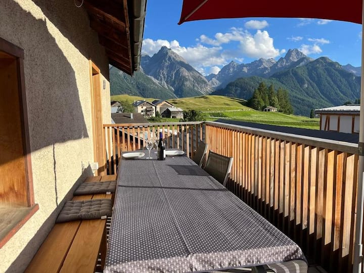 Appartement De 4.5 Pièces Avec Vue Panoramique - Scuol