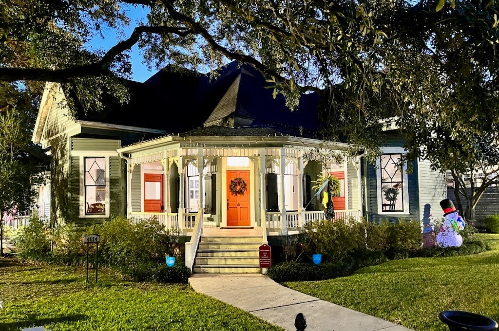 Historic 1903 Boutique Victorian House Downtown - Houses for Rent