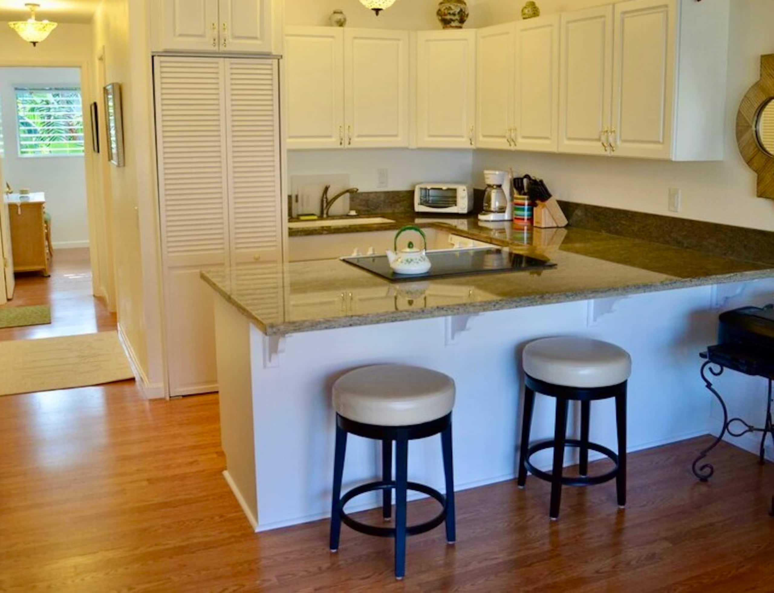 Condo in Kailua-Kona · ★4.89 · 1 bedroom · 1 bed · 1 bath - Image 3