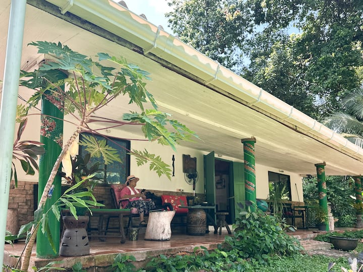 Tranquil Hillside Family Home With 3 Bedrooms - Krabi