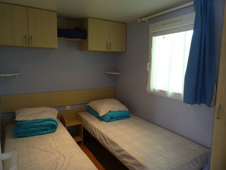 Chambre avec 2 lits simples 80x190 cms