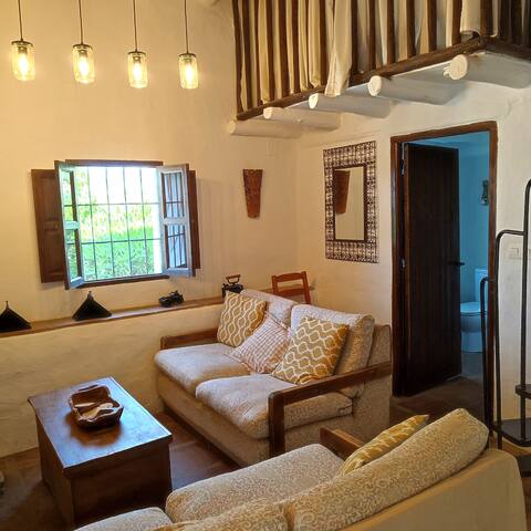 Cosy winter mountain cottage, sleeps 4