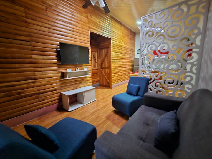 Cozy Cabinstyle House,hsi-wifi90/90mbpsdowntown - La Fortuna
