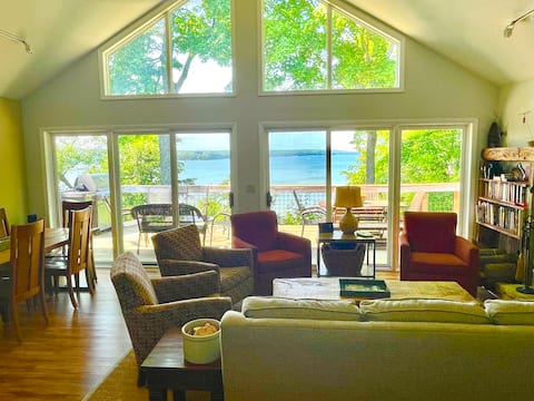 Bauers Lodge on Kangaroo Lake in Baileys Harbor