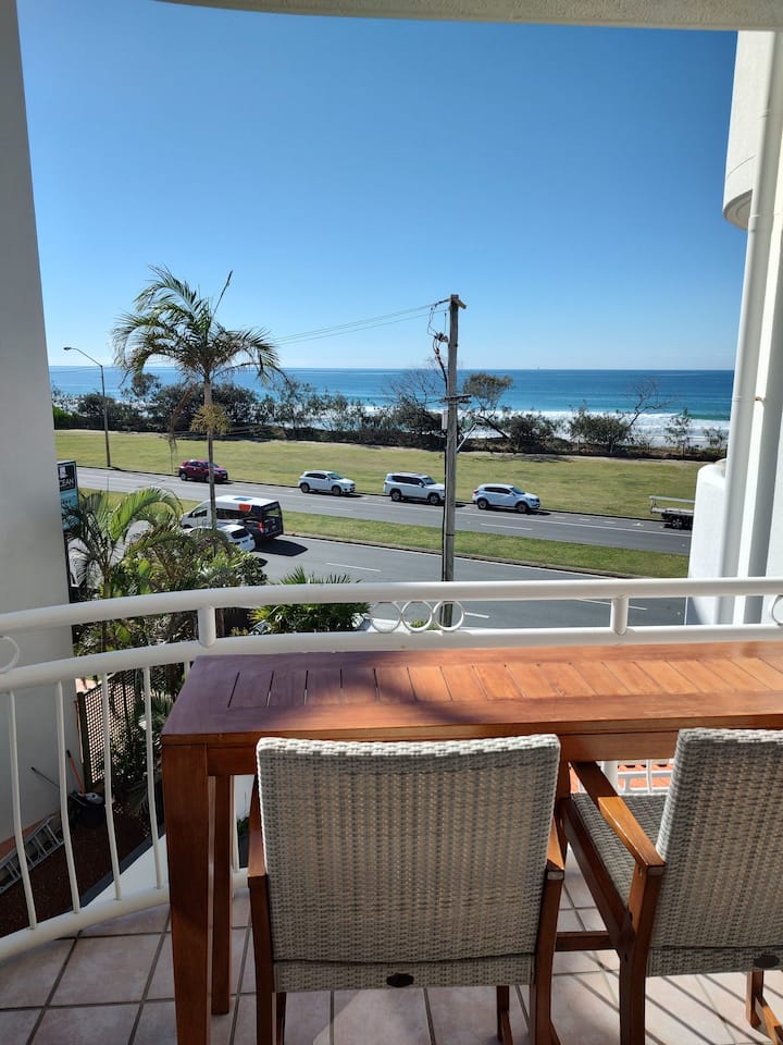 Alexandra Headland Beach Getaway - Sunshine Coast