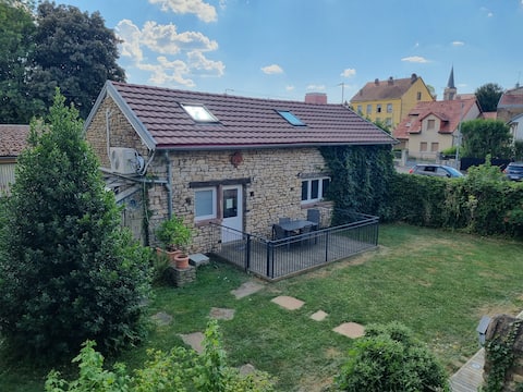 cozy house in the center with garden: Le Tournesac