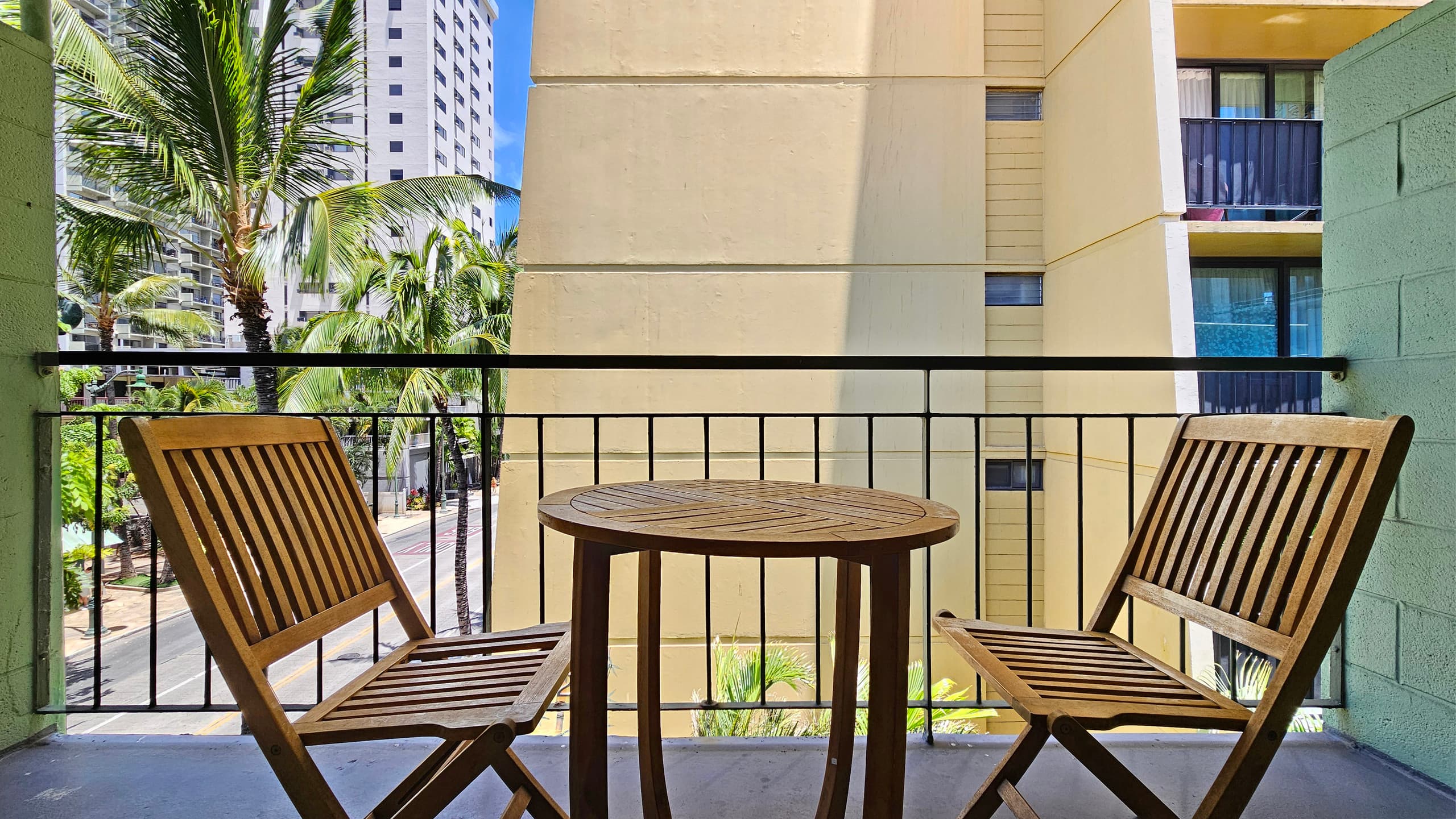 2413 401 Central Waikiki Living for Remote Workers - Image 14