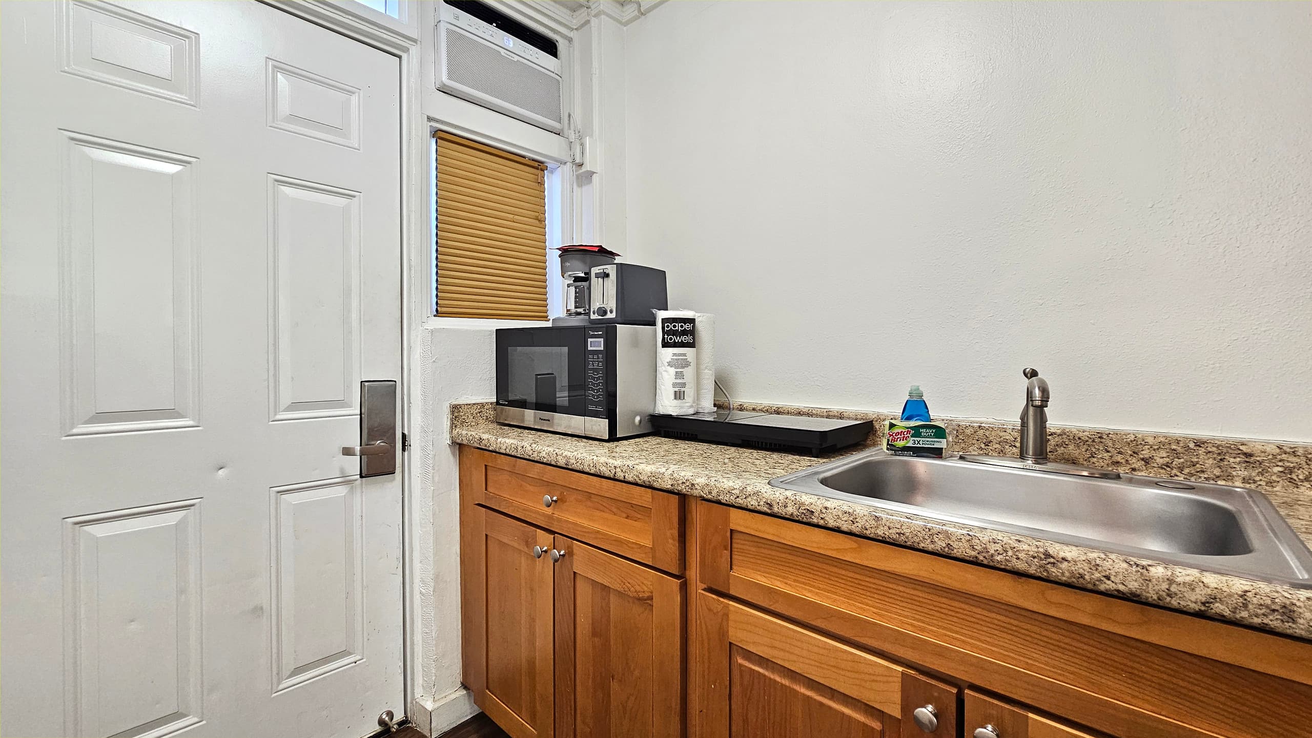 2413 401 Central Waikiki Living for Remote Workers - Image 7