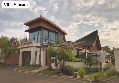 Villa Sansan Vimala Hills 3 BR w/ Alfresco Dining