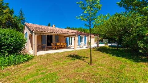 L 'oustaoù relaxation space in Provence Verte