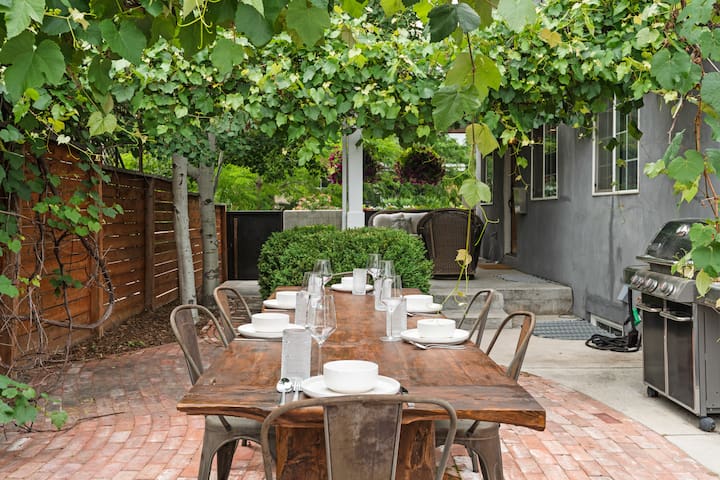 Carriage Home *5 min Drive From Broncos Stadium